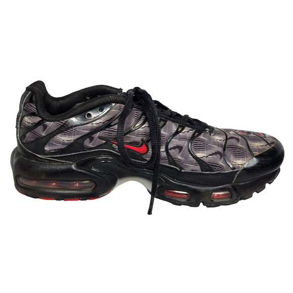 Nike Air Max Plus Youth GS 6.5Y Active Sneaker Black University Red DJ4622-001 - Picture 4 of 7